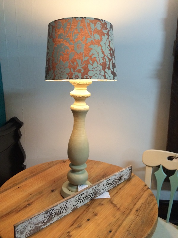 Artist Spindle Lamp