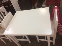Kid's Table and Chairs